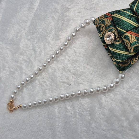 Handcrafted Luxury Fashion Necktie Necklace 📿 (Emerald City Girl) - Picture 13 of 13